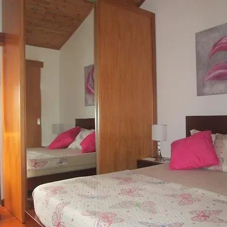 Holiday home Quintinha Da Chinela