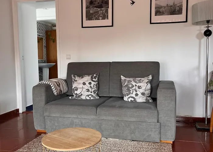 Quintinha Da Chinela Nyaraló Porto Judeu